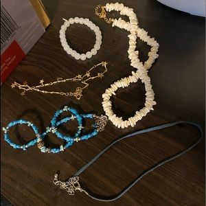 📣 3/$20!!!  Necklaces & bracelet